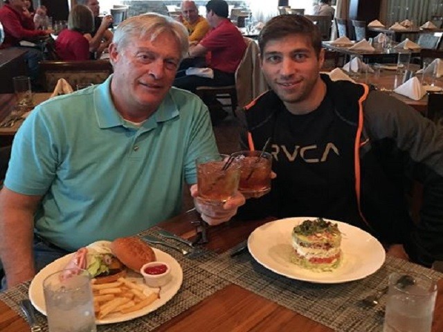 Ryan Ferguson, Un hombre encarcelado injustamente, recibe un viaje al Super Bowl Ryan Ferguson, Un hombre encarcelado injustamente, recibe un viaje al Super Bowl